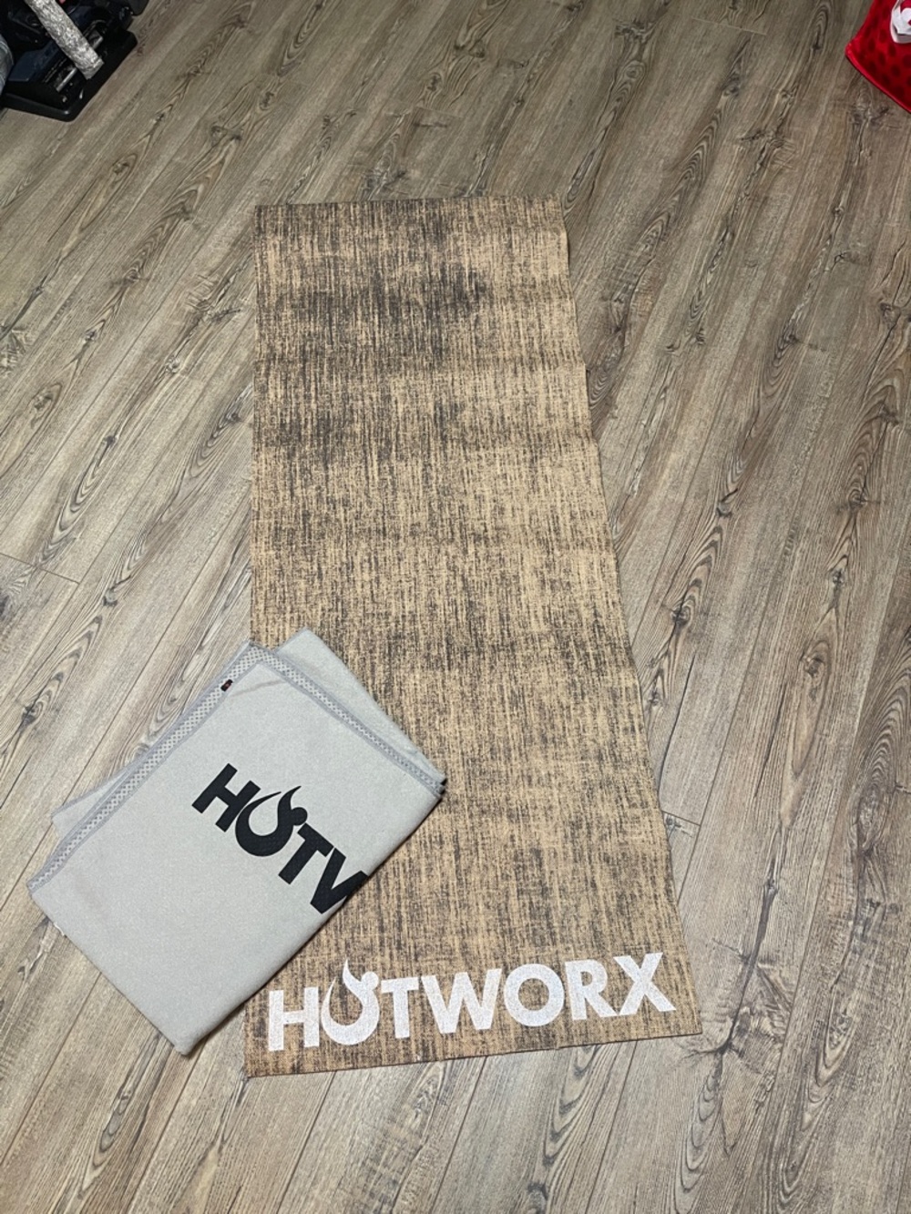 HOTWORX Mat and Towel
